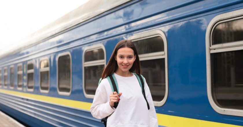 Перевозка автомобилей с «Укрзализныцей»: Как это сделать и сколько стоит»